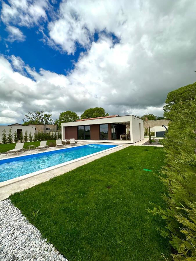 Villa Moderna San Lorenzo Orbanići Buitenkant foto