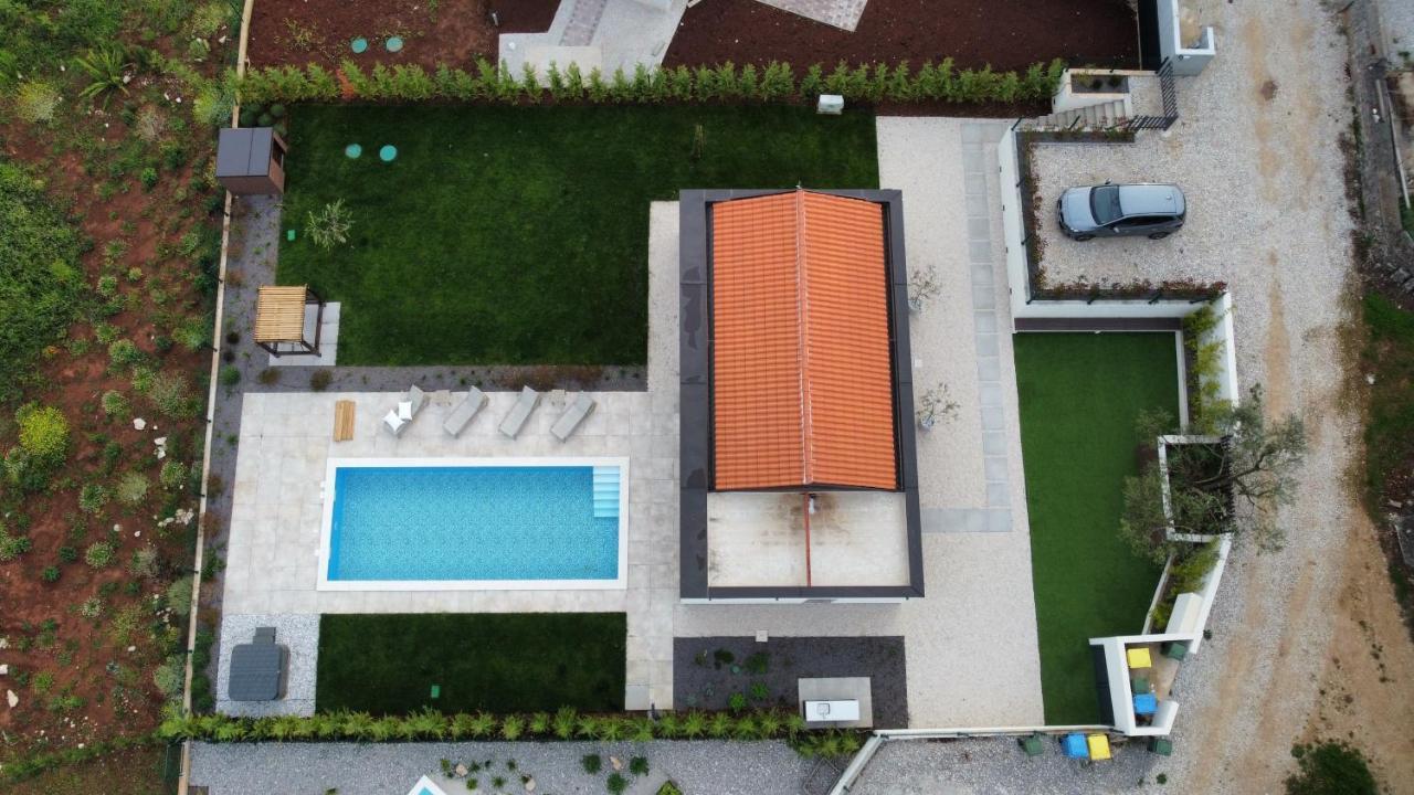 Villa Moderna San Lorenzo Orbanići Buitenkant foto